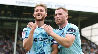 160825 - Grimsby Town v Newport County - Sky Bet League 2 - Matt Baker of Newport celebrates goal with Lee Jenkins of Newport