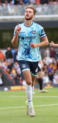 160825 - Grimsby Town v Newport County - Sky Bet League 2 - Matt Baker of Newport celebrates goal