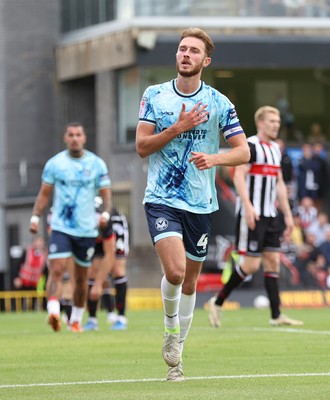 160825 - Grimsby Town v Newport County - Sky Bet League 2 - Matt Baker of Newport celebrates goal