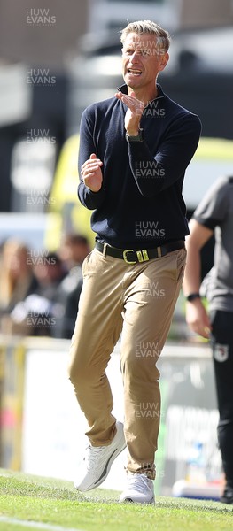 160825 - Grimsby Town v Newport County - Sky Bet League 2 - Newport manager David Hughes