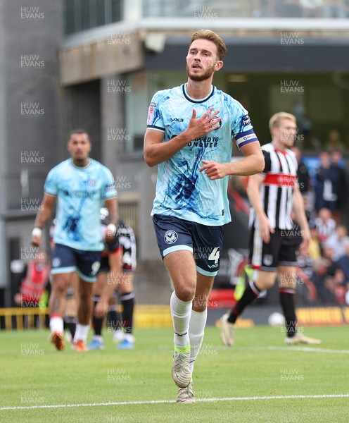 160825 - Grimsby Town v Newport County - Sky Bet League 2 - Matt Baker of Newport celebrates goal