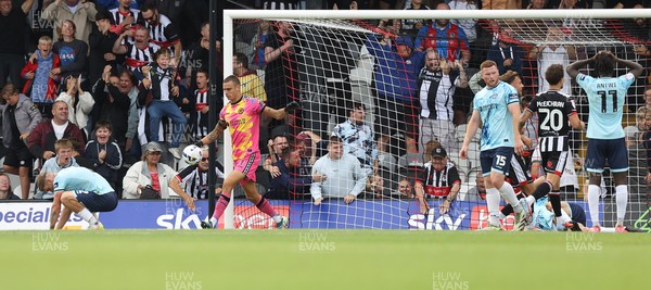 160825 - Grimsby Town v Newport County - Sky Bet League 2 - Dejection as Grimsby score in added time at the end of the match
