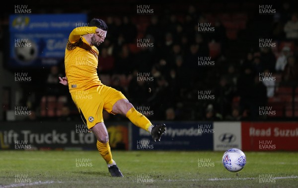 250220 - Grimsby Town v Newport County - Sky Bet League 2 - Padraig Amond of Newport County scores his team's 2nd goal