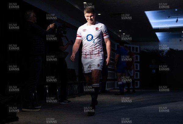 230123 - Guinness 6 Nations Launch at County Hall, London - England Captain Owen Farrell leaves the open photo call