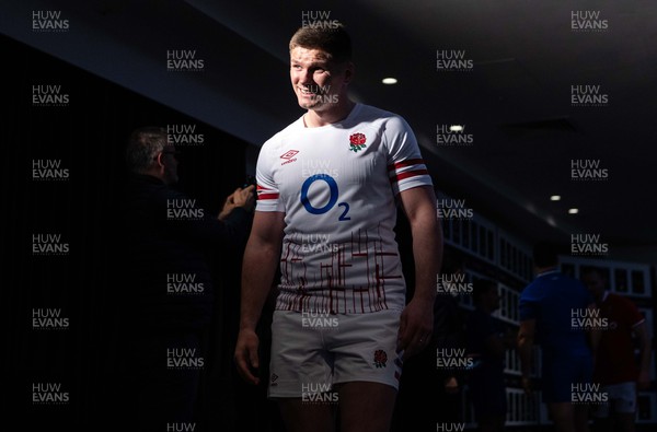 230123 - Guinness 6 Nations Launch at County Hall, London - England Captain Owen Farrell leaves the open photo call