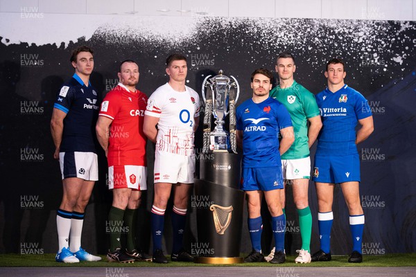 230123 - Guinness 6 Nations Launch at County Hall, London - Scotland Captain Jamie Ritchie, Wales Captain Ken Owens, England Captain Owen Farrell, France Captain Antoine Dupont, Ireland Captain Johnny Sexton and Italy Captain Michele Lamaro at the open photo call with the trophy