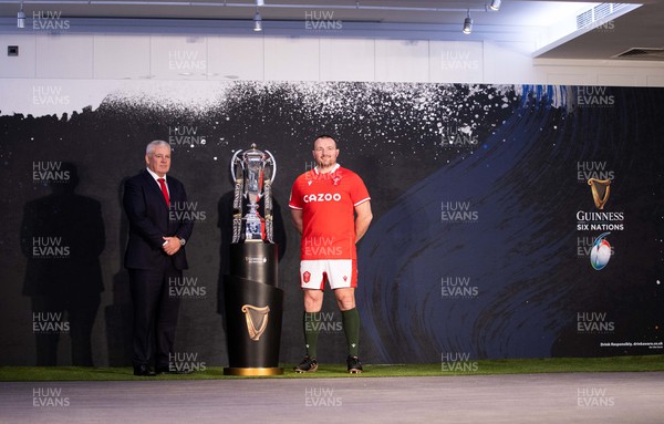230123 - Guinness 6 Nations Launch at County Hall, London - Wales Head Coach Warren Gatland and Wales Captain Ken Owens at the open photo call with the trophy with the trophy