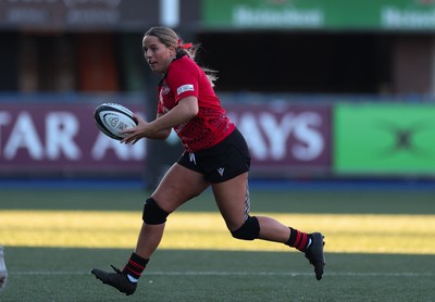 271225 - Gwalia Lightning v Brython Thunder, Celtic Challenge - Gabby Healen of Brython Thunder looks to break