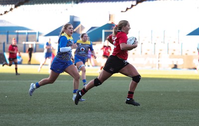 271225 - Gwalia Lightning v Brython Thunder, Celtic Challenge - Gabby Healen of Brython Thunder races in to score try
