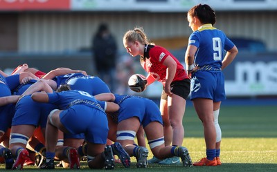 271225 - Gwalia Lightning v Brython Thunder, Celtic Challenge - Seren Lockwood of Brython Thunder and Sian Jones of Gwalia Lightning