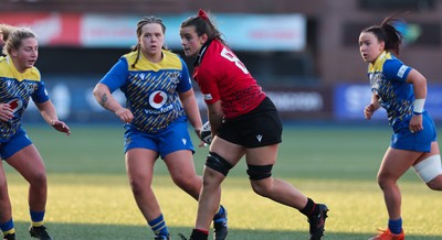 271225 - Gwalia Lightning v Brython Thunder, Celtic Challenge - Branwen Metcalfe of Brython Thunder is watched by Molly Reardon, Maisie Davies and Sian Jones of Gwalia Lightning