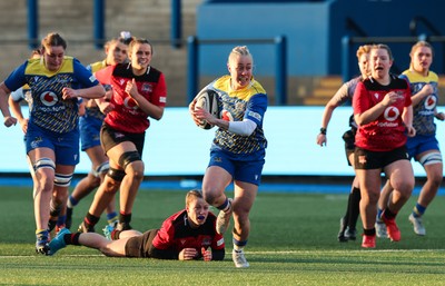 271225 - Gwalia Lightning v Brython Thunder, Celtic Challenge - Nikita Prothero of Gwalia Lightning breaks away but is tackled