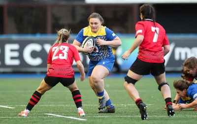 271225 - Gwalia Lightning v Brython Thunder, Celtic Challenge - Sophie Waugh of Gwalia Lightning takes on Hanna Marshall of Brython Thunder