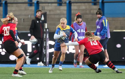 271225 - Gwalia Lightning v Brython Thunder, Celtic Challenge - Catherine Richards of Gwalia Lightning takes on Ellie Tromans of Brython Thunder
