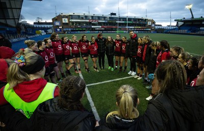 271225 - Gwalia Lightning v Brython Thunder, Celtic Challenge - Brython Thunder huddle up at the end of the match