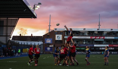 271225 - Gwalia Lightning v Brython Thunder, Celtic Challenge - Gwalia Lightning and Brython Thunder compete for a line out