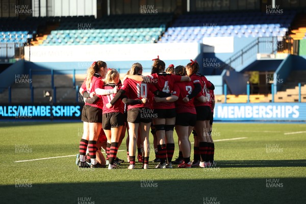 271225 - Gwalia Lightning v Brython Thunder, Celtic Challenge - Brython Thunder huddle up at the start of the match