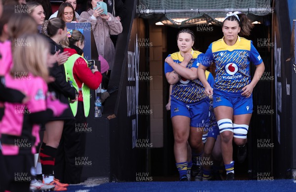 271225 - Gwalia Lightning v Brython Thunder, Celtic Challenge - Bryonie King of Gwalia Lightning leads the team out