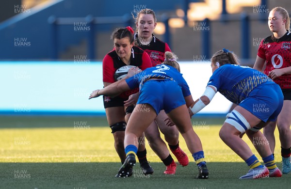271225 - Gwalia Lightning v Brython Thunder, Celtic Challenge - Branwen Metcalfe of Brython Thunder takes on Molly Reardon of Gwalia Lightning