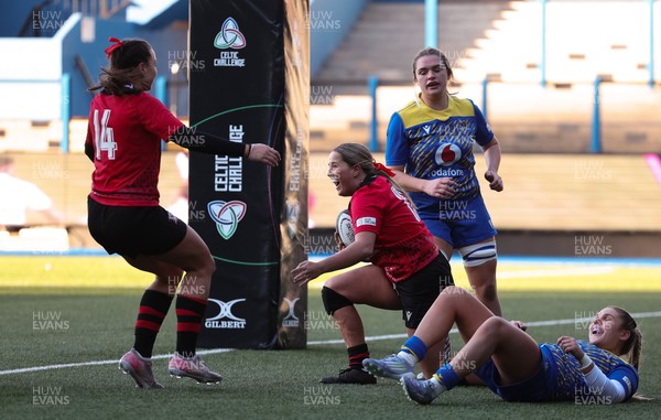271225 - Gwalia Lightning v Brython Thunder, Celtic Challenge - Gabby Healen of Brython Thunder celebrates with Amelia Tutt of Brython Thunder after she races in to score try