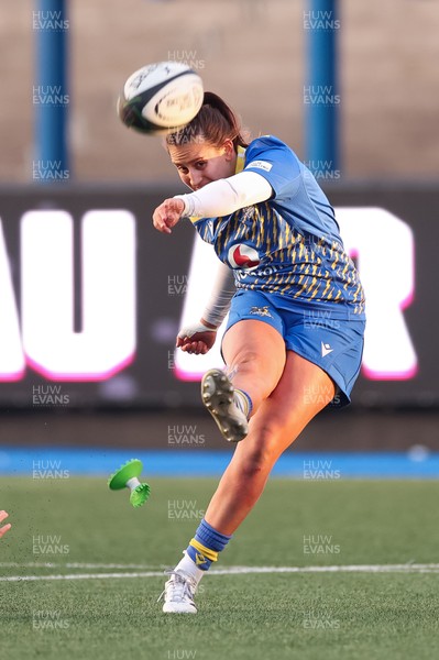 271225 - Gwalia Lightning v Brython Thunder, Celtic Challenge - Carys Hughes of Gwalia Lightning kicks conversion