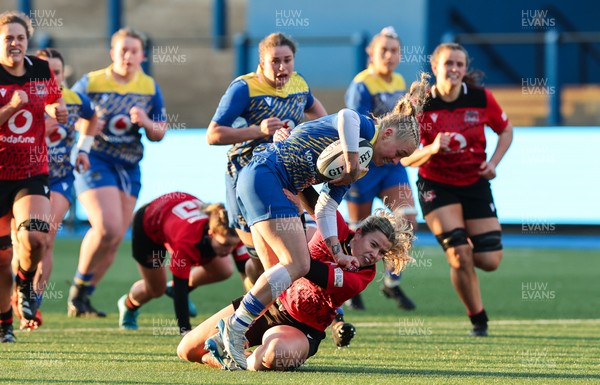 271225 - Gwalia Lightning v Brython Thunder, Celtic Challenge - Nikita Prothero of Gwalia Lightning breaks away but is tackled