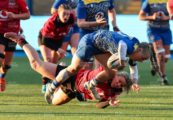 271225 - Gwalia Lightning v Brython Thunder, Celtic Challenge - Nikita Prothero of Gwalia Lightning breaks away but is tackled
