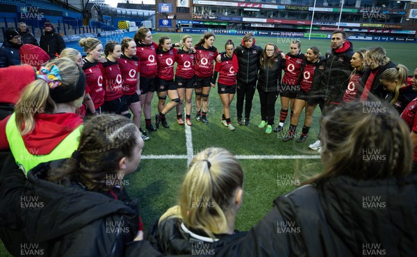 271225 - Gwalia Lightning v Brython Thunder, Celtic Challenge - Brython Thunder huddle up at the end of the match