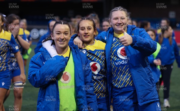 271225 - Gwalia Lightning v Brython Thunder, Celtic Challenge - Sian Jones, Carys Hughes and Alaw Pyrs of Gwalia Lightning