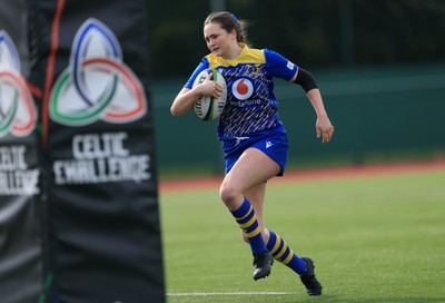 080325  Gwalia Lightning v Clovers, Celtic Challenge - Caitlin Lewis of Gwalia Lightning races away to score try