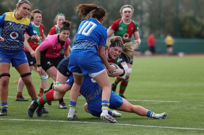 080325  Gwalia Lightning v Clovers, Celtic Challenge - Jemima Adams Verling of Clovers powers over to score try