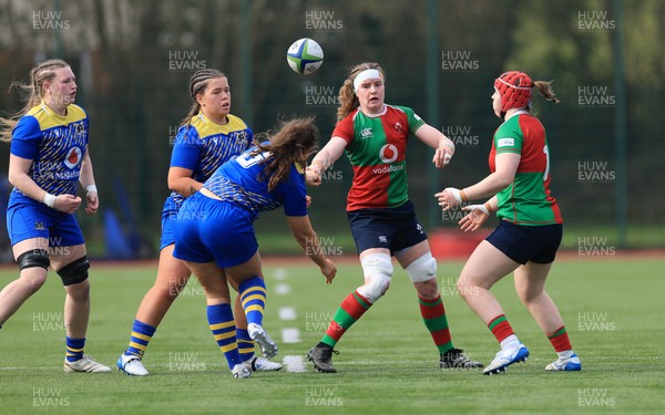 080325  Gwalia Lightning v Clovers, Celtic Challenge - Ruth Campbell of Clovers looks to win the ball