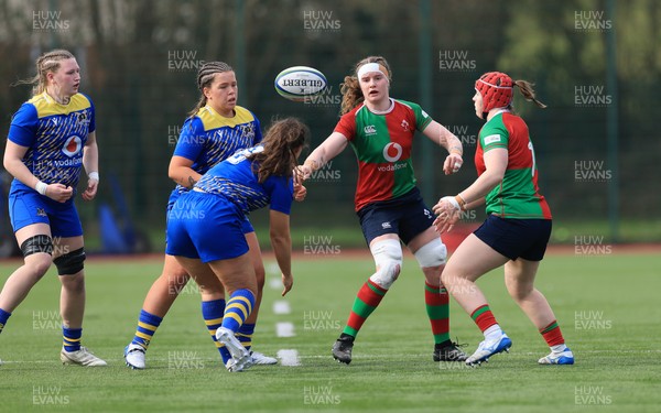 080325  Gwalia Lightning v Clovers, Celtic Challenge - Ruth Campbell of Clovers looks to win the ball