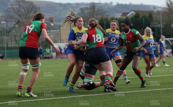 080325  Gwalia Lightning v Clovers, Celtic Challenge - Freya Bell of Gwalia Lightning powers over to score try