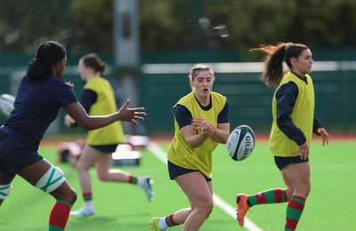 140226 - Gwalia Lightning v Clovers, Celtic Challenge - Clovers players during warm up