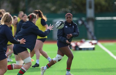 140226 - Gwalia Lightning v Clovers, Celtic Challenge - Clovers players during warm up