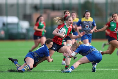 140226 - Gwalia Lightning v Clovers, Celtic Challenge - Alana McInerney of Clovers is tackled
