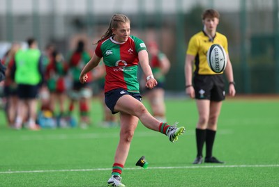 140226 - Gwalia Lightning v Clovers, Celtic Challenge - Siofra Hession of Clovers kicks a conversion