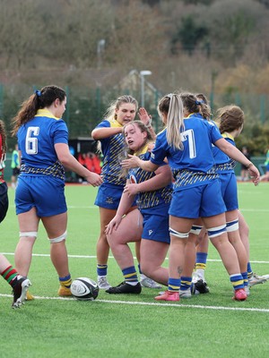 140226 - Gwalia Lightning v Clovers, Celtic Challenge - Evie Hill of Gwalia Lightning is congratulated after scoring try