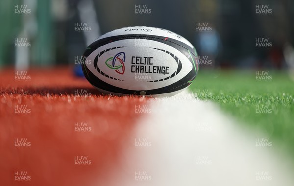 140226 - Gwalia Lightning v Clovers, Celtic Challenge - Celtic Challenge match balls pitch side