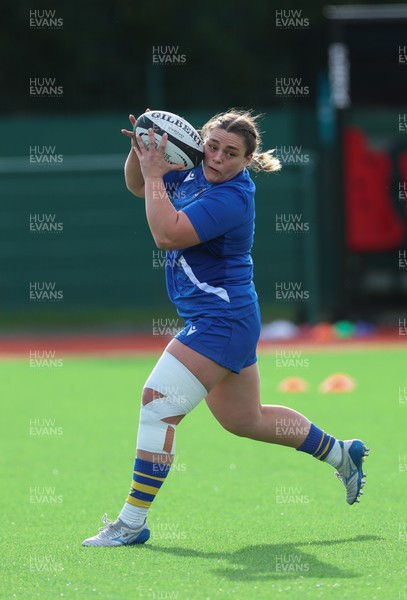 140226 - Gwalia Lightning v Clovers, Celtic Challenge - Jenni Scoble of Gwalia Lightning during warm up