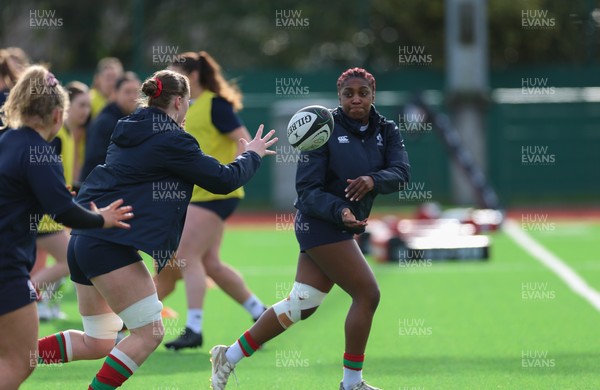 140226 - Gwalia Lightning v Clovers, Celtic Challenge - Clovers players during warm up