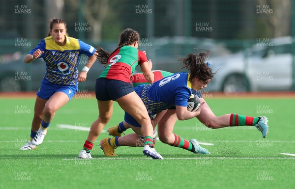 140226 - Gwalia Lightning v Clovers, Celtic Challenge - Lily Terry of Gwalia Lightning is tackled