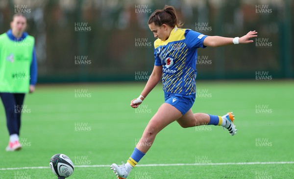 140226 - Gwalia Lightning v Clovers, Celtic Challenge - Carys Hughes of Gwalia Lightning kicks conversion