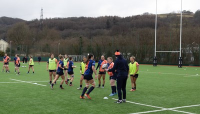 170126 - Gwalia Lightning v Edinburgh Rugby, Celtic Challenge - Edinburgh warm up ahead of the match