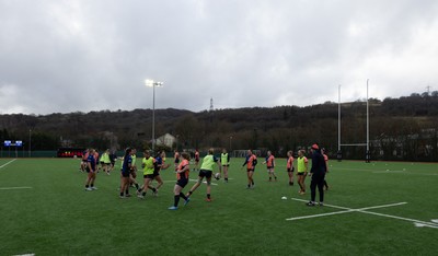 170126 - Gwalia Lightning v Edinburgh Rugby, Celtic Challenge - Edinburgh warm up ahead of the match