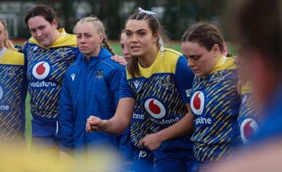 170126 - Gwalia Lightning v Edinburgh Rugby, Celtic Challenge - Bryonie King of Gwalia Lightning speaks to the players at the end of the match