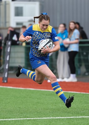 170126 - Gwalia Lightning v Edinburgh Rugby, Celtic Challenge - Caitlin Lewis of Gwalia Lightning