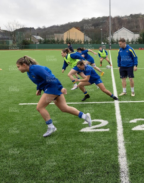 170126 - Gwalia Lightning v Edinburgh Rugby, Celtic Challenge - Gwalia Lightning warm up ahead of the match