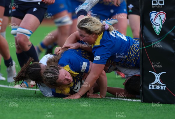 170126 - Gwalia Lightning v Edinburgh Rugby, Celtic Challenge - Alaw Pyrs of Gwalia Lightning powers over to score try